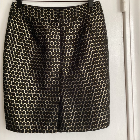 - Ann Taylor LOFT pencil skirt. Black gold above knee size 4p - Picture 3 of 4